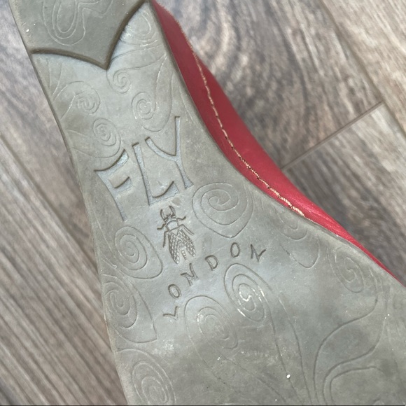 FLY LONDON Diana Wedge - Picture 2 of 10